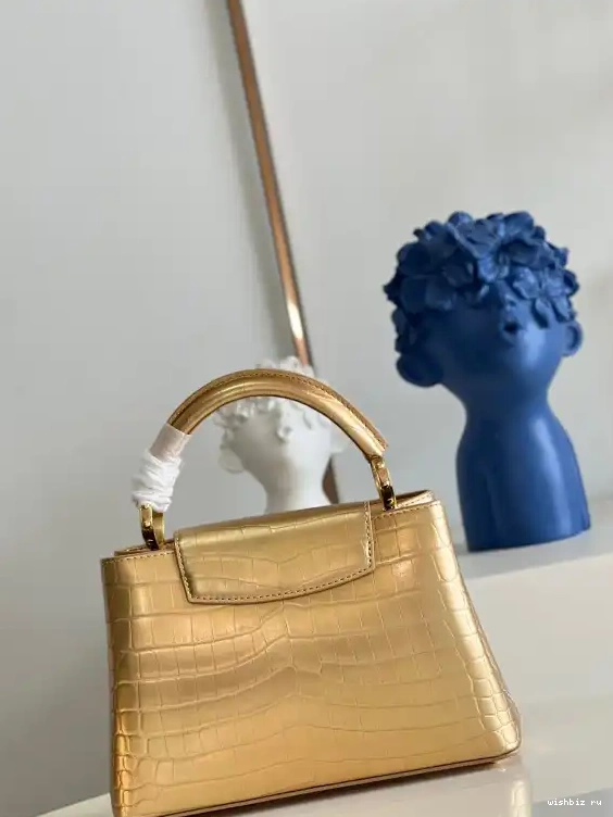 WIS LOUIS CAPUCINES BB VUITTON 0706